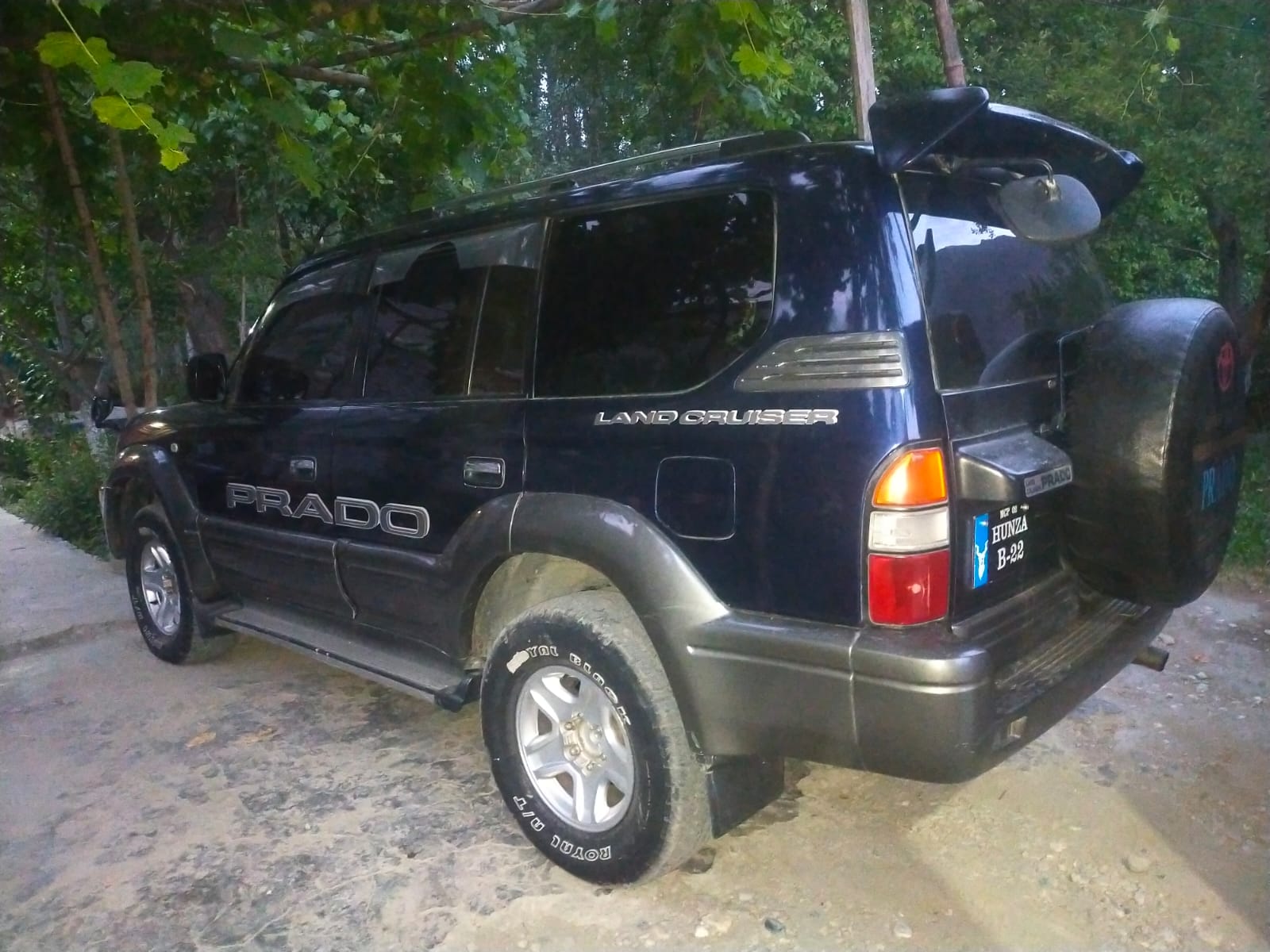 Toyota Prado  thumbnail 2